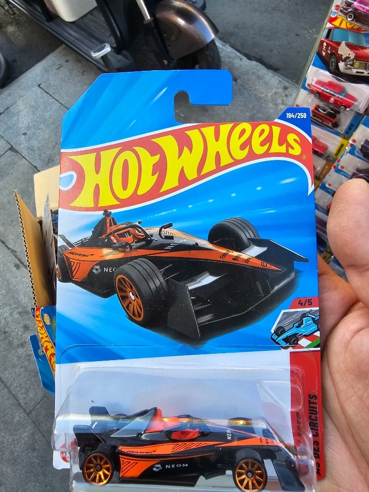 Nowe Hot Wheels 2025 N Case, m – Hot Wheels Car Mainline recenzja i cena