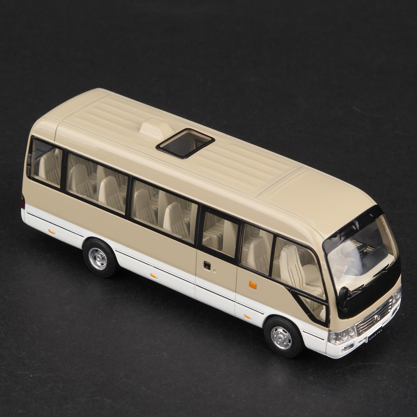 Toyota Coaster 1:64, odlewany  – Die Cast Car 1 64 recenzja i cena